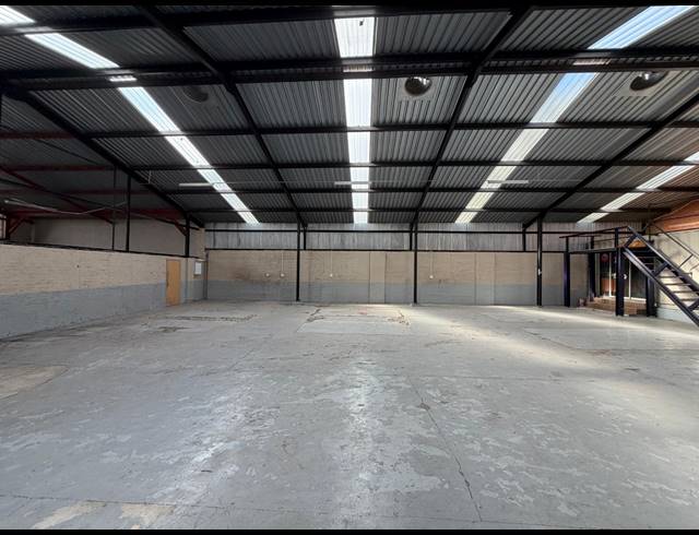 849M² WAREHOUSE TO LET IN CHLOORKOP
